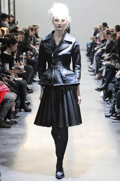 Look 1
